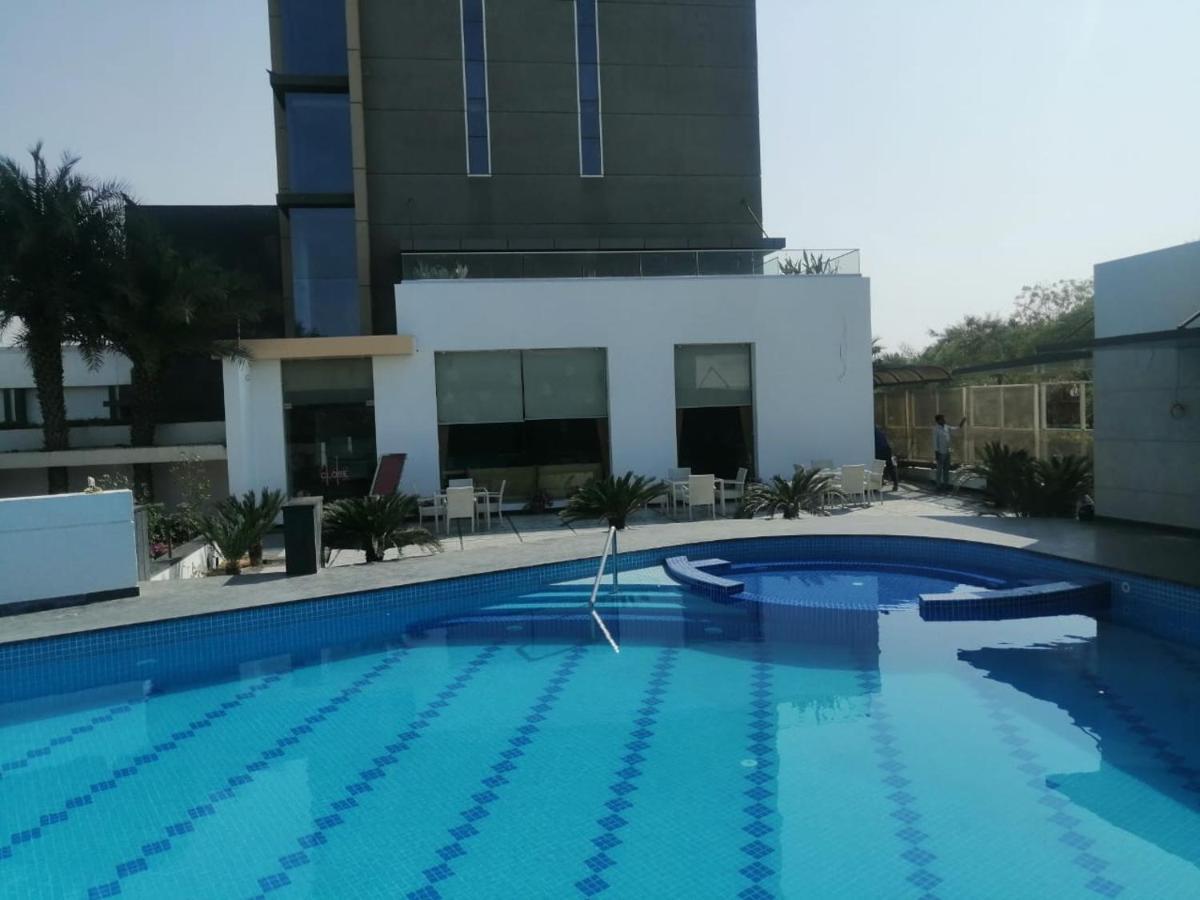 Hotel Kasturi Orchid Pāl Exterior foto